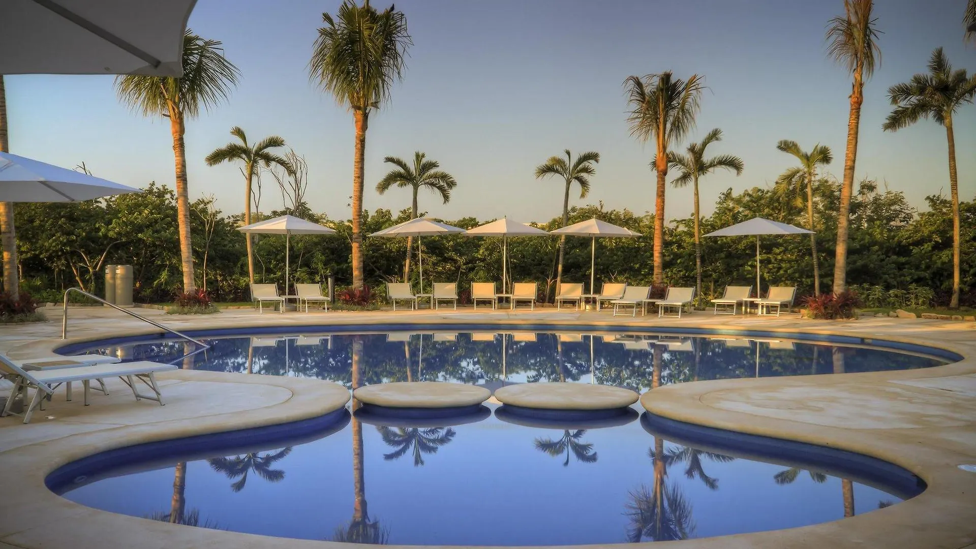 Ocean Breeze Boutique Riviera Maya Puerto Morelos 4*,