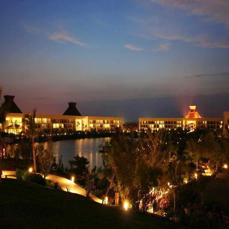 Ocean Breeze Boutique Riviera Maya Puerto Morelos Hotel